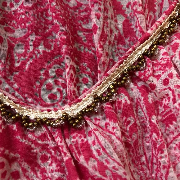 Free People SAFFRON FIELDS EMBELLISHED TEE CHERRY COMBO - Picture 11 of 14